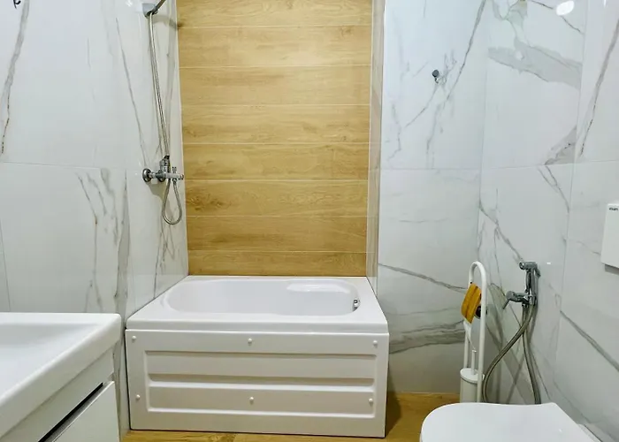 Plant House Apartment *